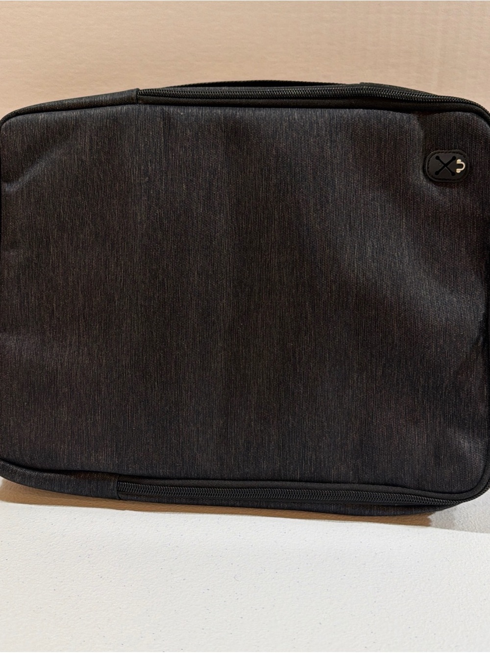 Finpac 13" Laptop / Notebook Padded Carrying Case With Extra Storage Pockets